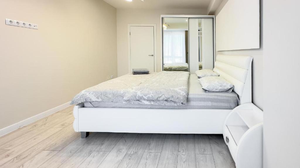 Glass New Apartments Ultracentral Chisinau Luaran gambar