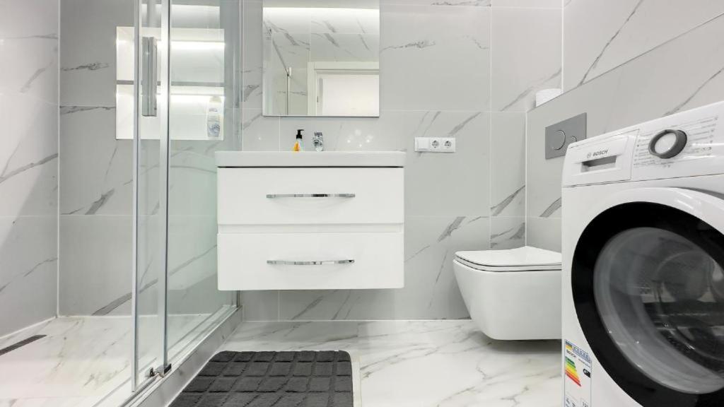 Glass New Apartments Ultracentral Chisinau Luaran gambar